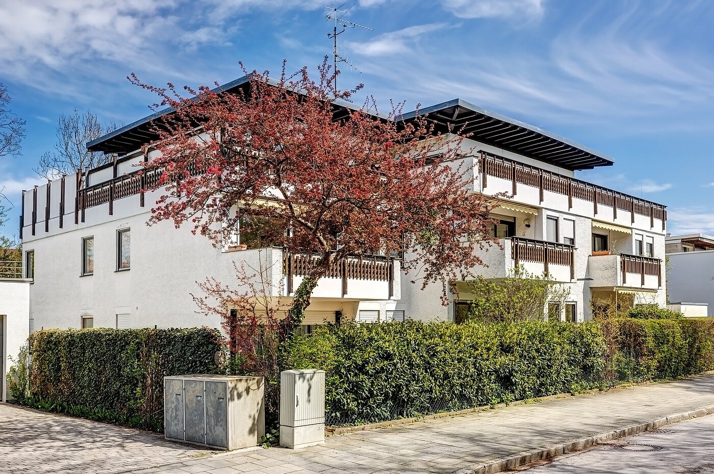 Квартира в многоэтажно доме с 2.5 комнатами | München-Obermenzing | 700191 | Ansicht von der Straße