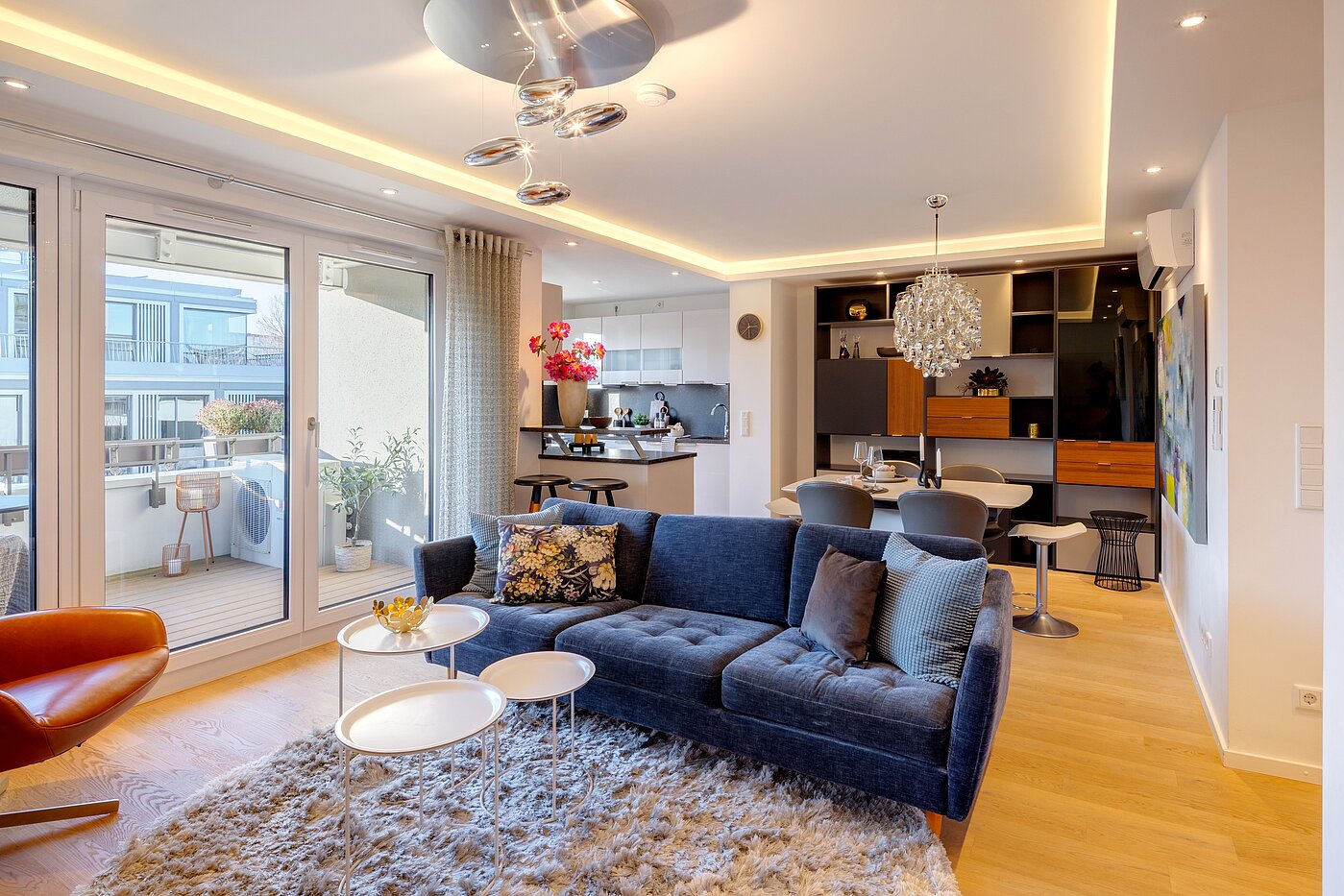 Квартира в многоэтажно доме с 4 комнатами | München-Bogenhausen | 70380 | Wohnzimmer...