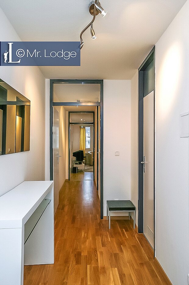 Квартира в многоэтажно доме с 1.5 комнатами | München-Isarvorstadt | 1707ML1 | Eingangsbereich und Flur