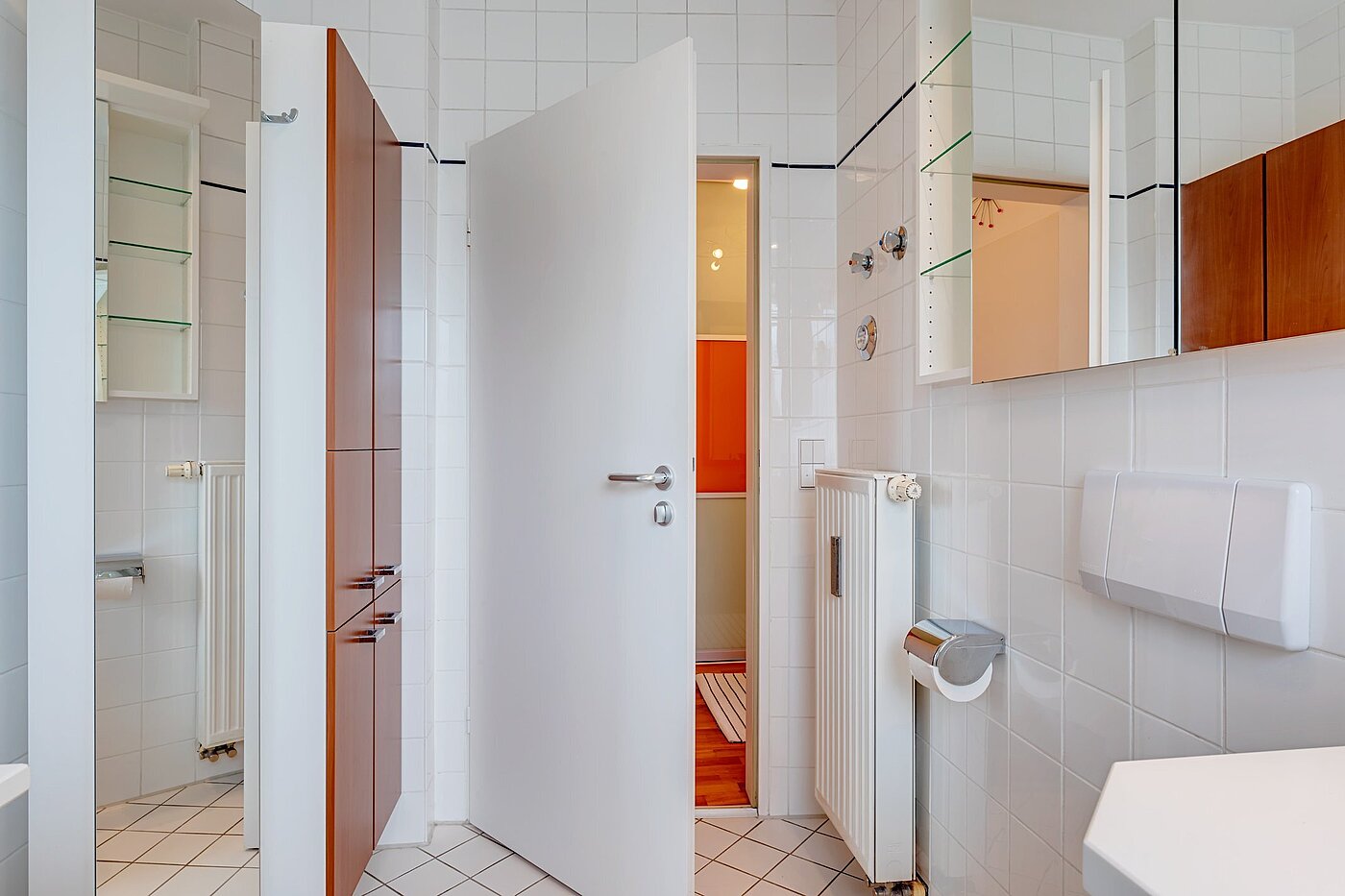 Мансардная квартира с 2 комнатами | München-Sendling | 1911ML4 | Spiegelschrank im Bad