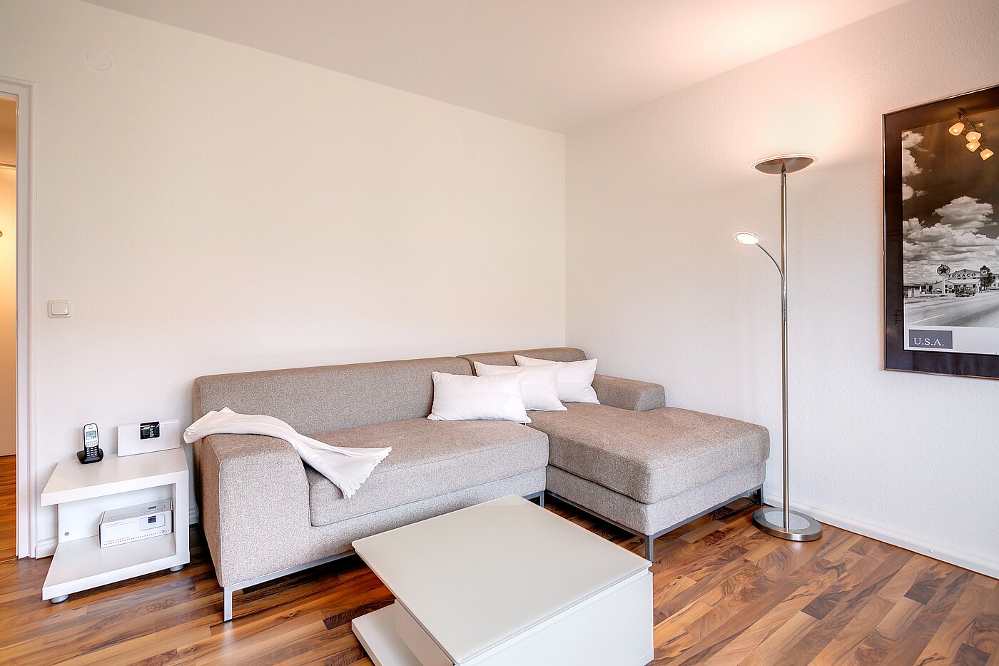 Квартира в многоэтажно доме с 2 комнатами | München-Schwabing | 70096 | Helles Wohnzimmer