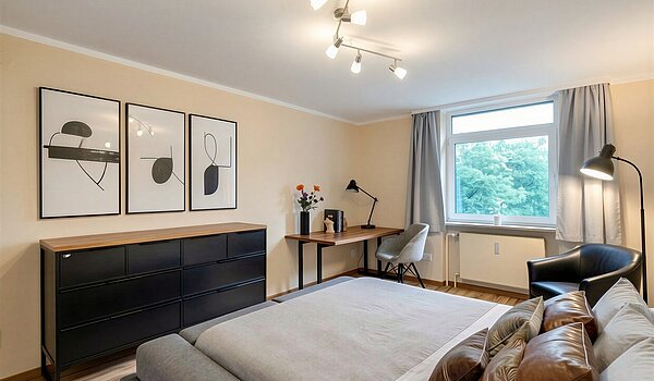 Квартира в многоэтажно доме с 4 комнатами | München-Aubing | 70276 | KI-generiertes Möblierungsbeispiel