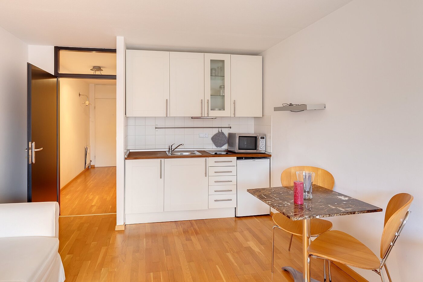Квартира в многоэтажно доме с 1 комнатная | München-Isarvorstadt | 2110ML3 | Küchen-/ Essbereich
