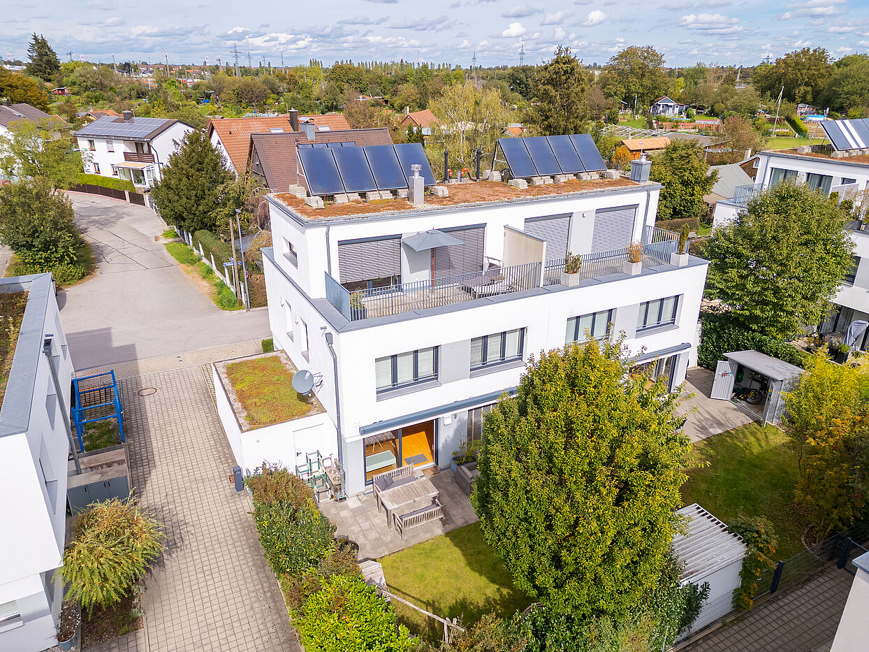 Половина двухквартирного жилого дома с 5 комнатами | München-Aubing | 70162 | Vorderansicht 2