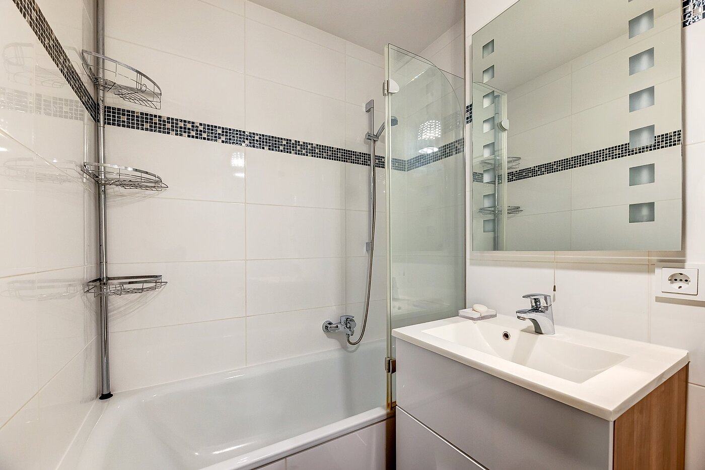 Квартира в многоэтажно доме с 2 комнатами | München-Sendling | 2106ML2 | ...mit Badewanne