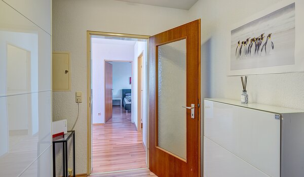 Квартира в многоэтажно доме с 2.5 комнатами | München-Hadern | 70393 | Flur vom Eingang kommend