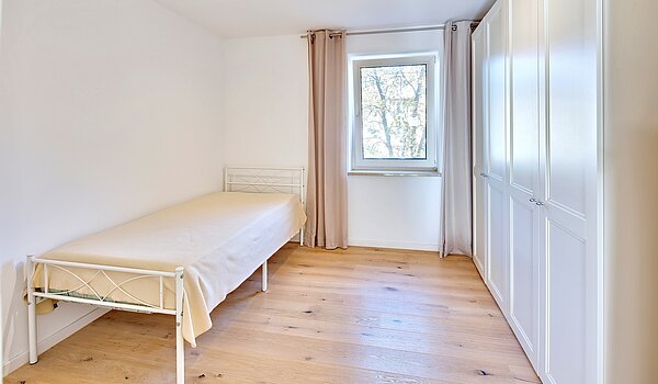 Квартира в многоэтажно доме с 3 комнатами | München-Bogenhausen | 70310 | Schlafzimmer...