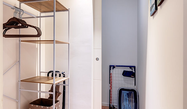 Квартира в многоэтажно доме с 3 комнатами | Unterhaching | 70421 | Praktische Abstellkammer