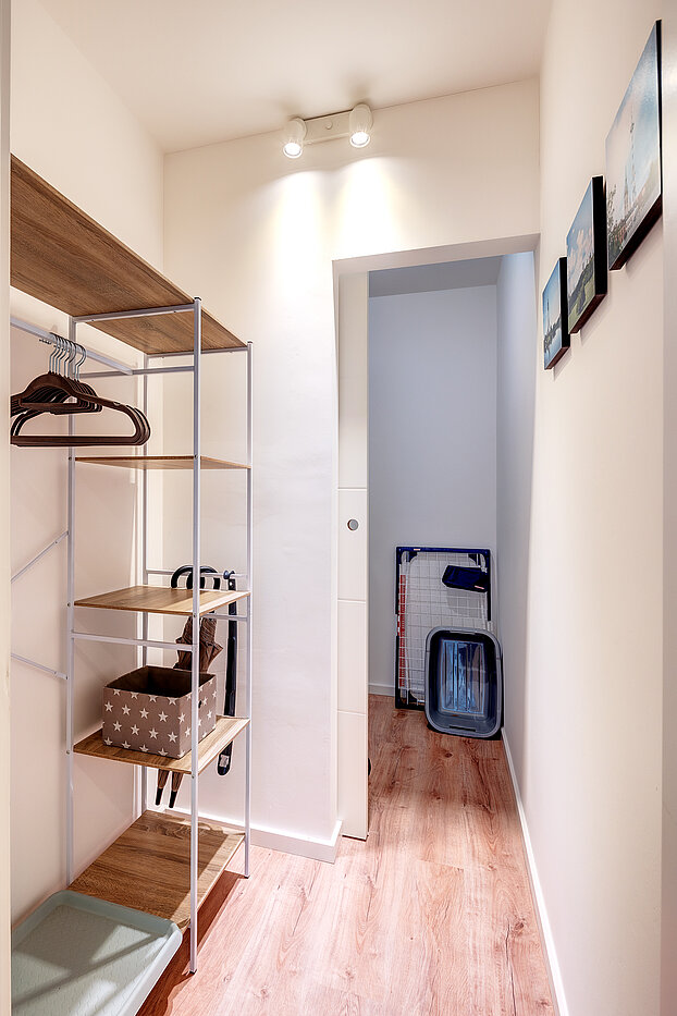 Квартира в многоэтажно доме с 3 комнатами | Unterhaching | 70421 | Praktische Abstellkammer