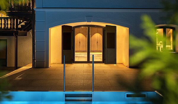 Особое свойство с 15 комнатами | Bad Wiessee | 701591 | Beleuchteter Außenpool