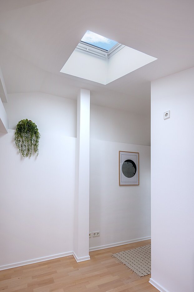 Мансардная квартира с 1 комнатная | München-Sendling | 700402 | Elektrische Velux-Dachfenster