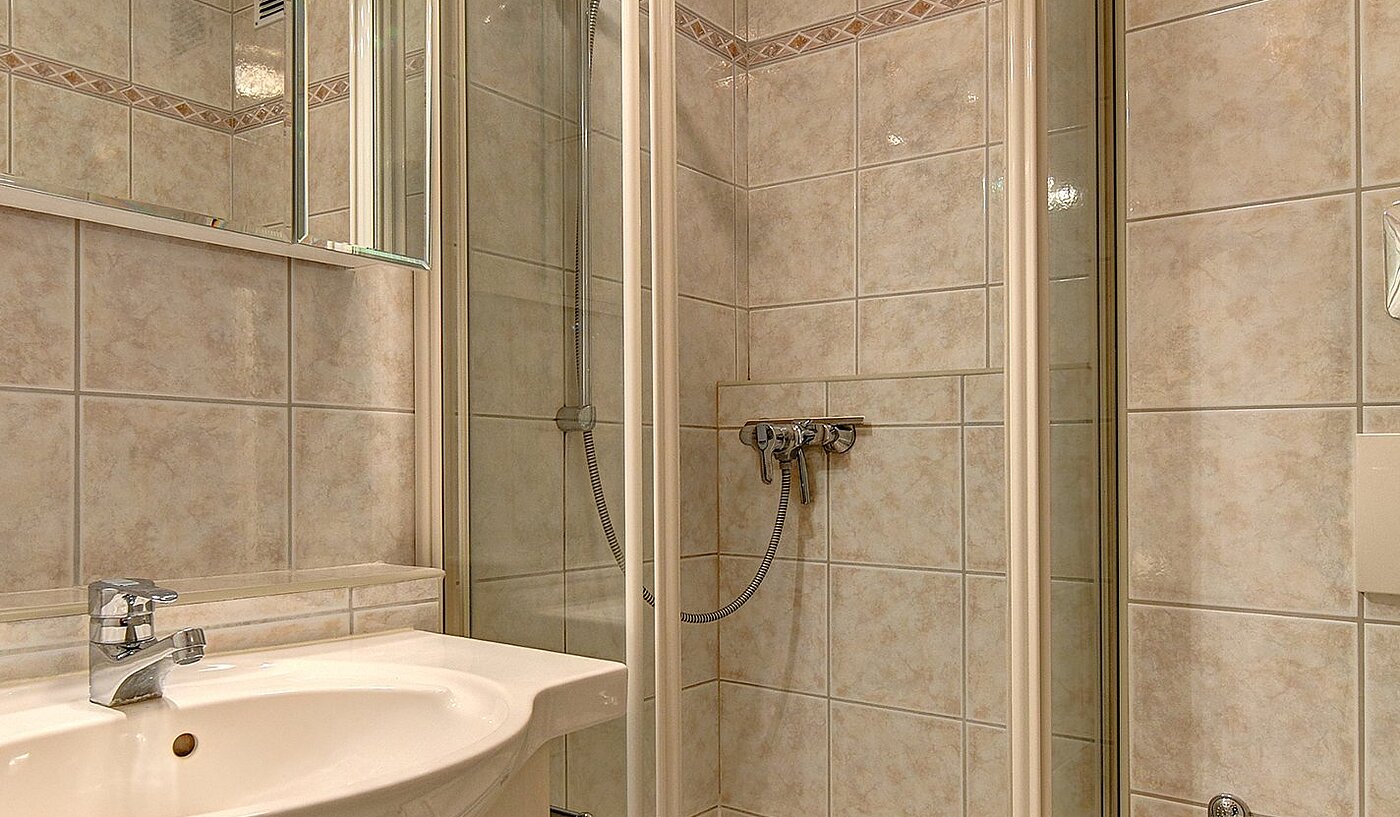 Квартира в многоэтажно доме с 2 комнатами | Unterschleißheim | 1711ML1 | Duschbad