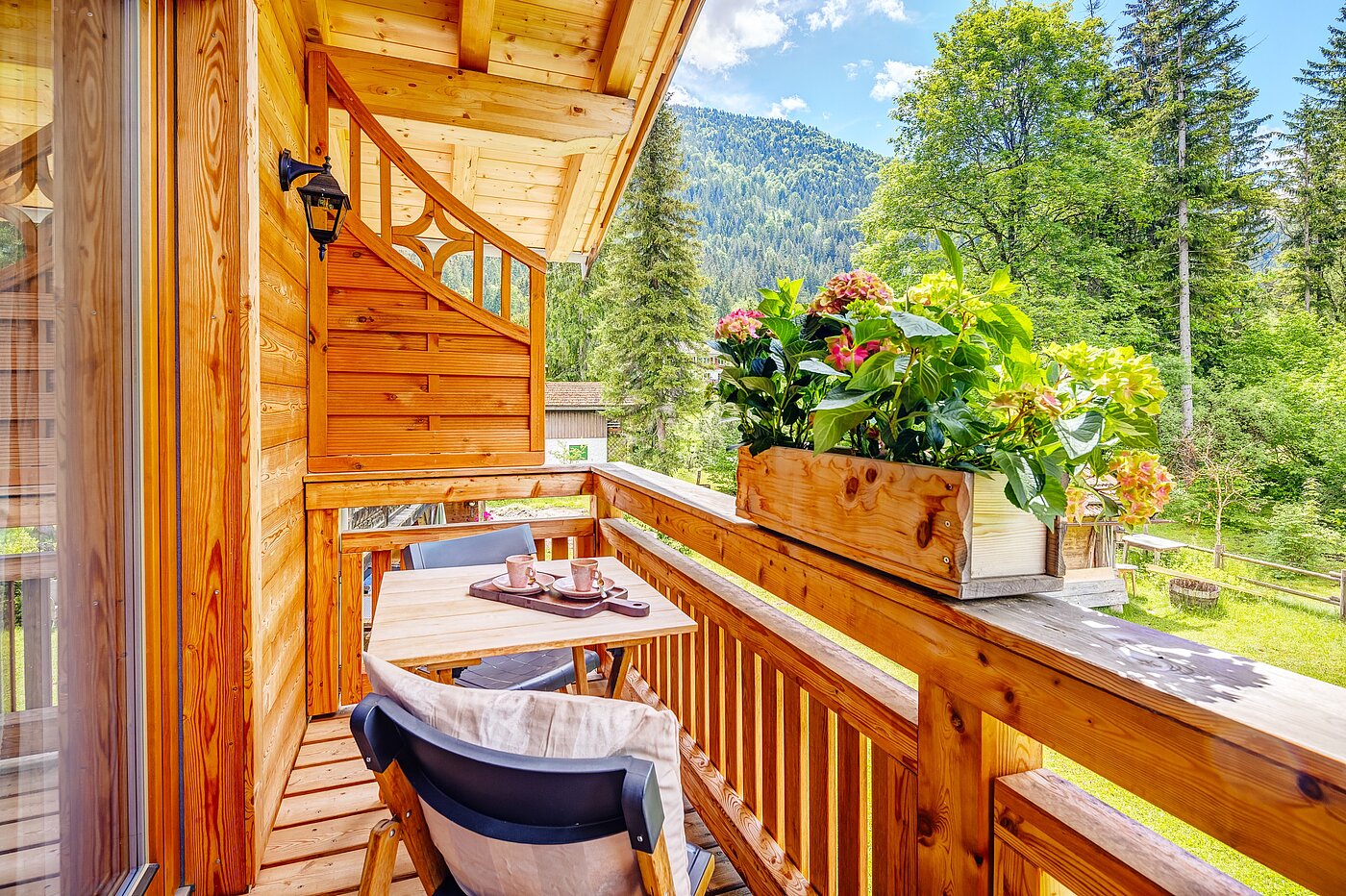 Квартира в многоэтажно доме с 6 комнатами | 70095 | ...mit sonnigem Balkon