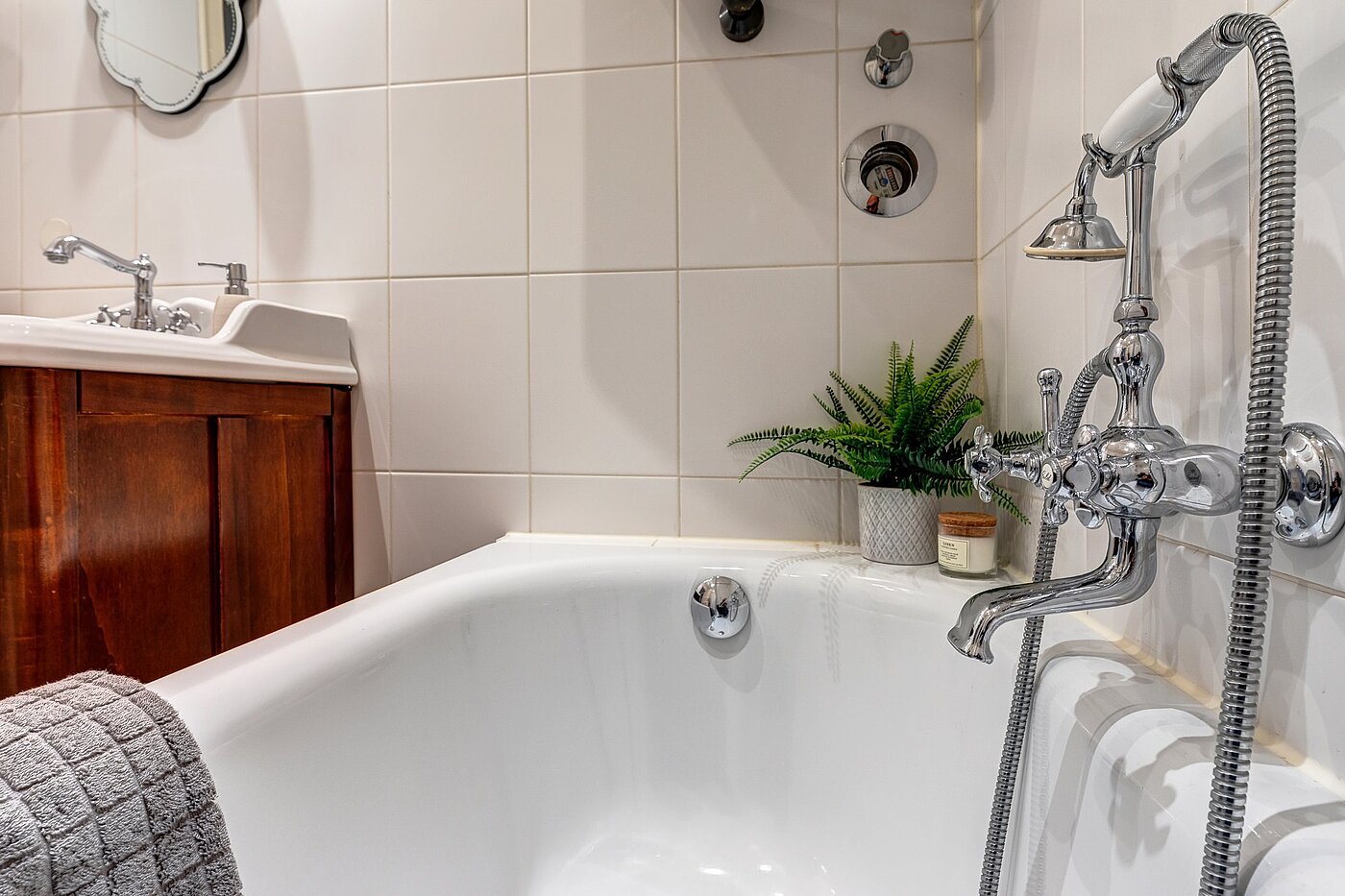 Квартира в многоэтажно доме с 2.5 комнатами | München-Au | 2001ML9 | ...im Retro Look