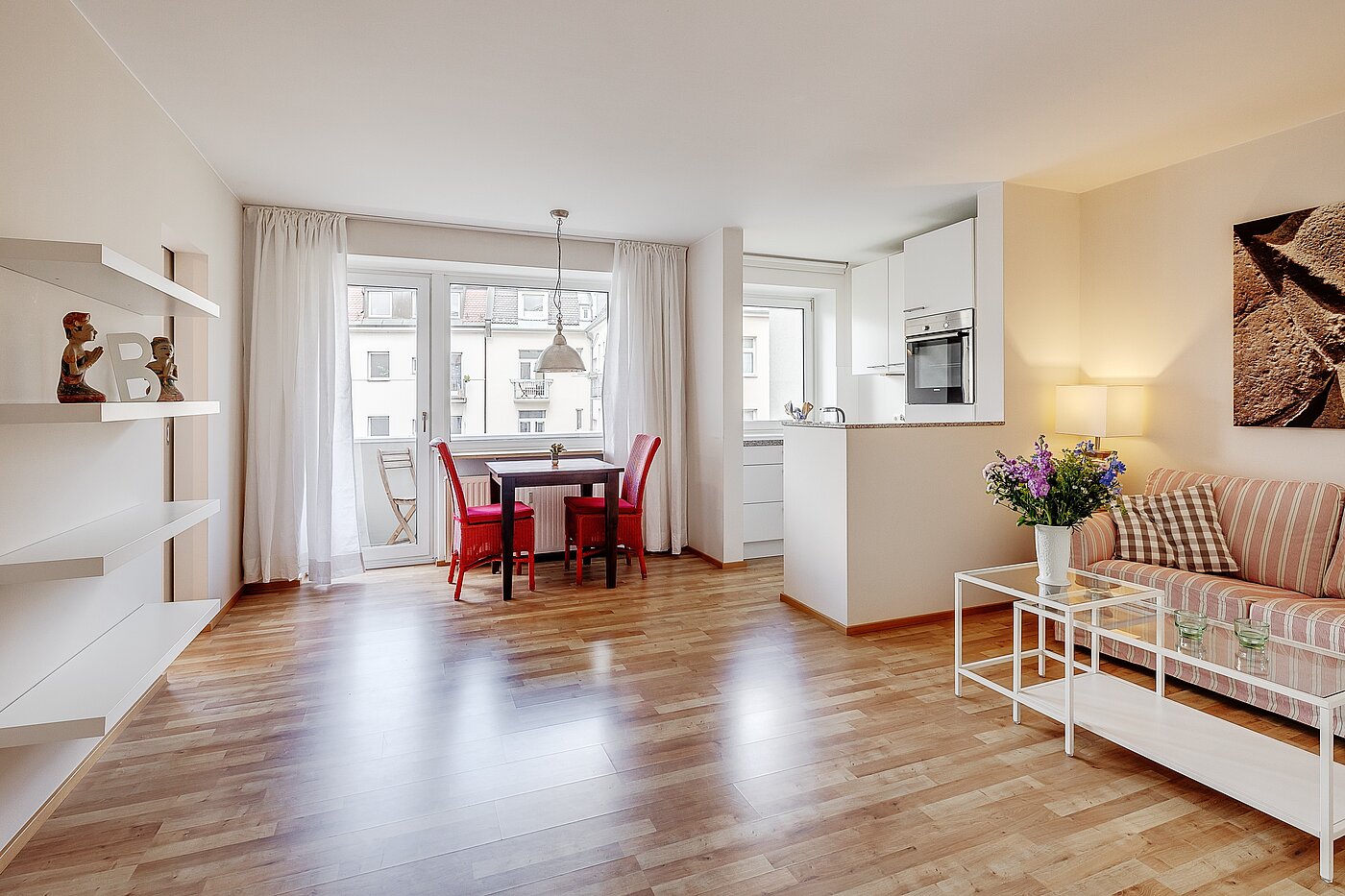 Квартира в многоэтажно доме с 1.5 комнатами | München-Schwanthalerhöhe | 2211ML8 | Großzügiger Wohn-/Essbereich