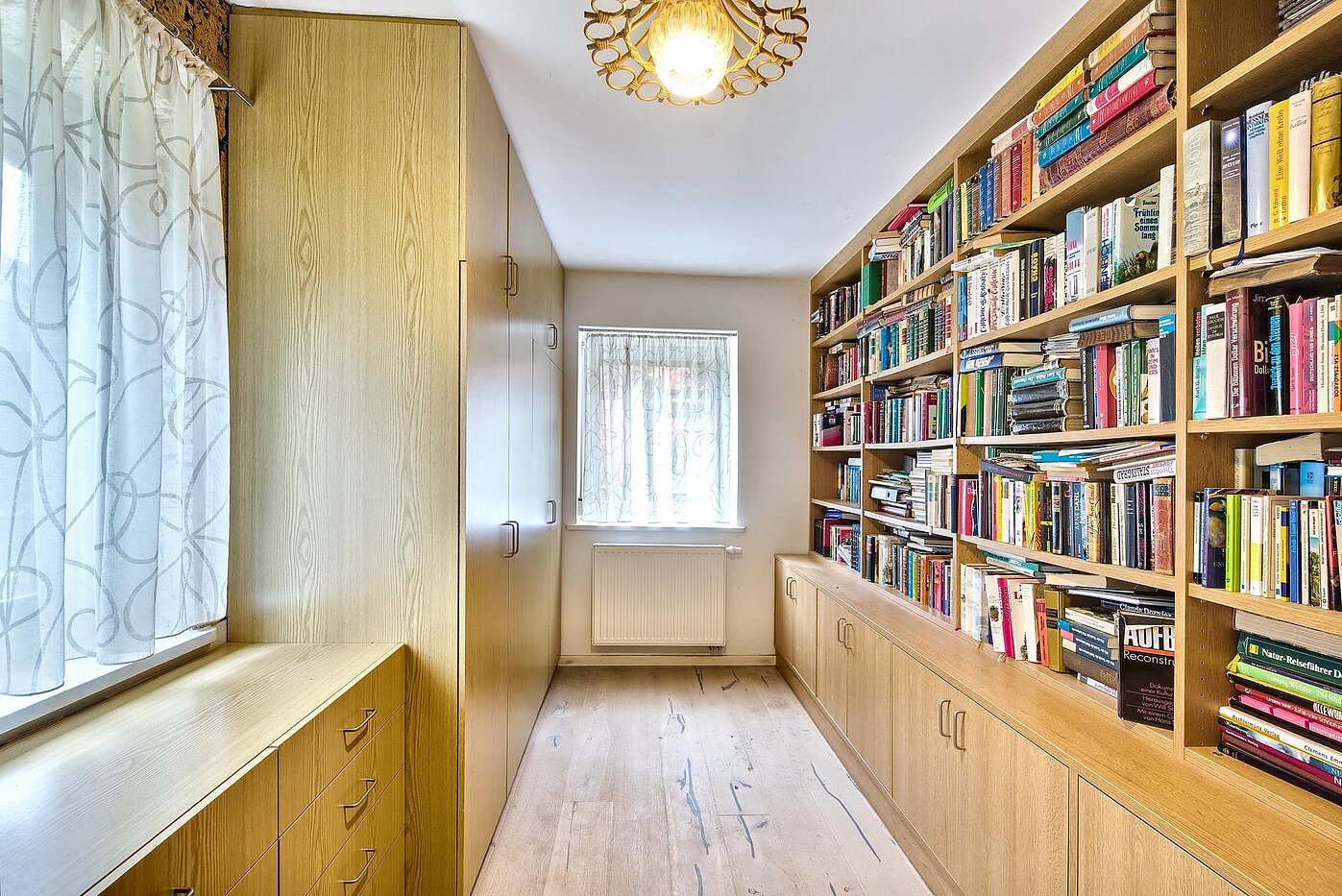 Особняк с 8 комнатами | 70229 | Zimmer im Anbau..