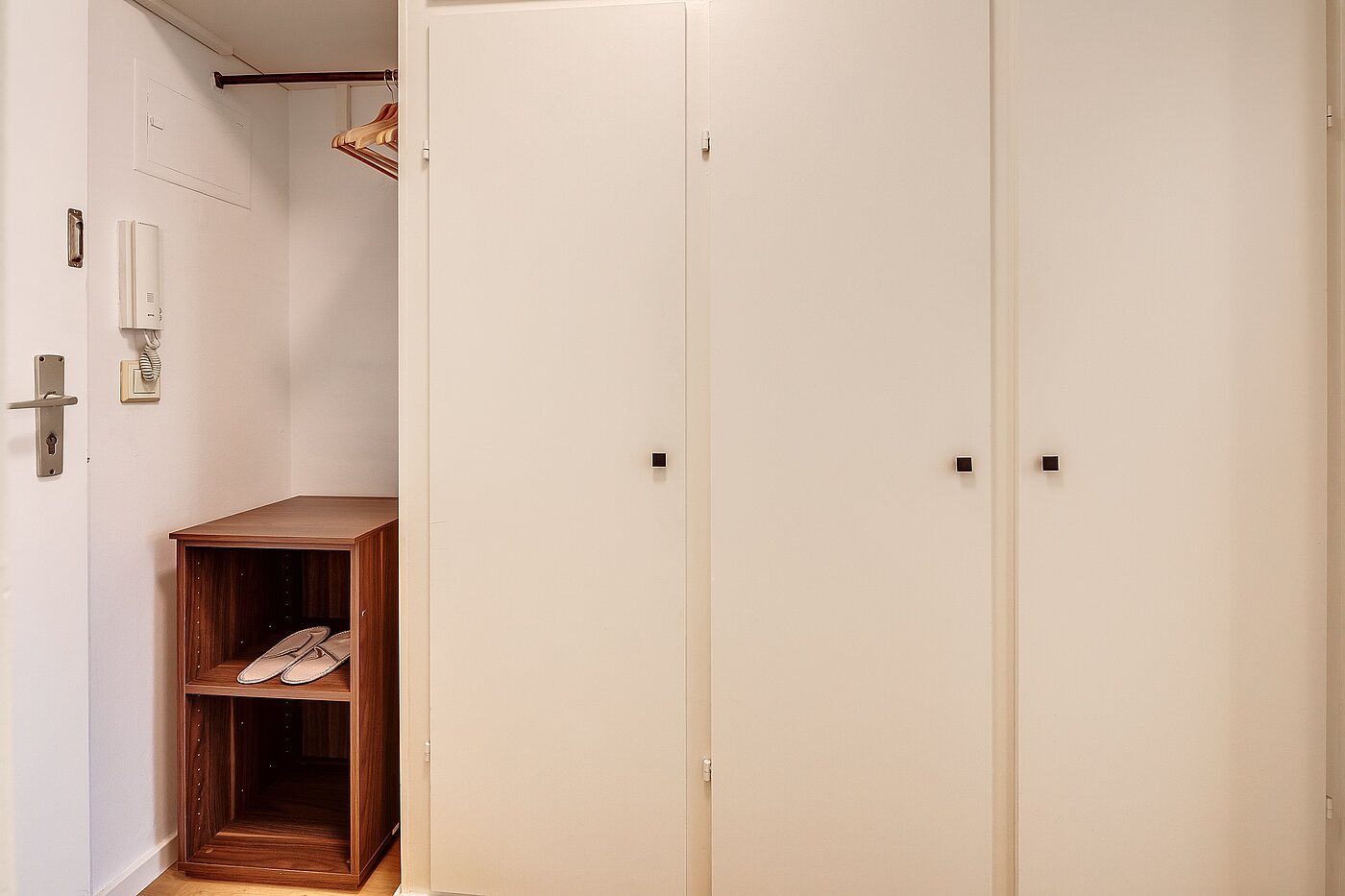 Квартира в многоэтажно доме с 1 комнатная | München-Schwabing | 70475 | ... mit Garderobe