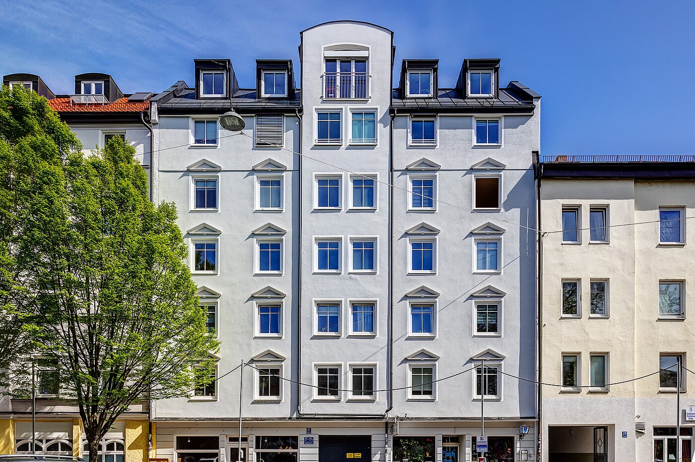 Квартира в многоэтажно доме с 2.5 комнатами | München-Isarvorstadt | 70121 | Ansicht von der Straße