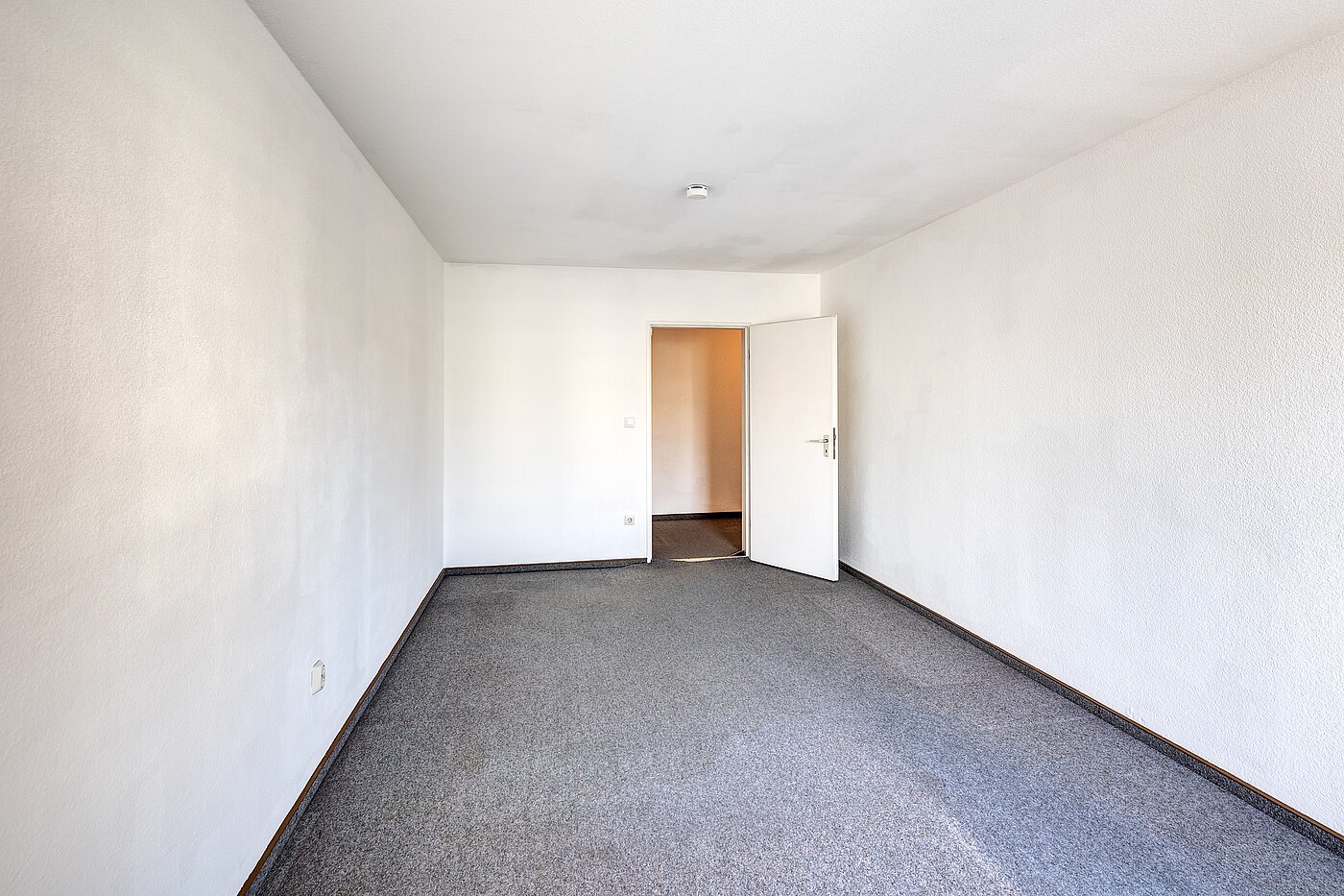 Квартира в многоэтажно доме с 2 комнатами | München-Freimann | 70158 | ...mit viel Platz
