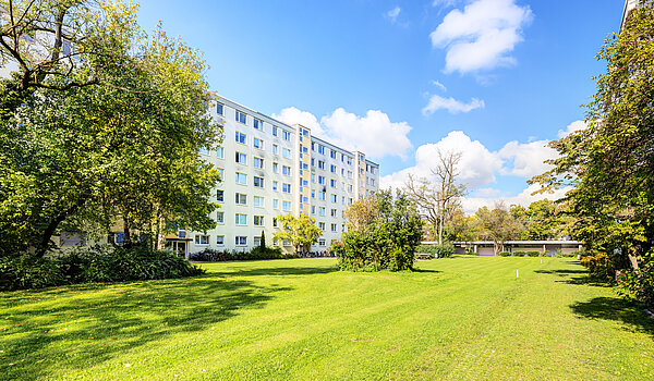 Квартира в многоэтажно доме с 2 комнатами | München-Bogenhausen | 70287 | Parkähnliches Grundstück...