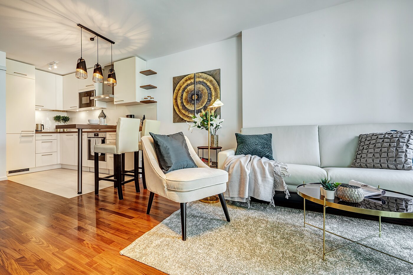 Квартира в многоэтажно доме с 2 комнатами | München-Schwabing | 70434 | Exklusiv und...