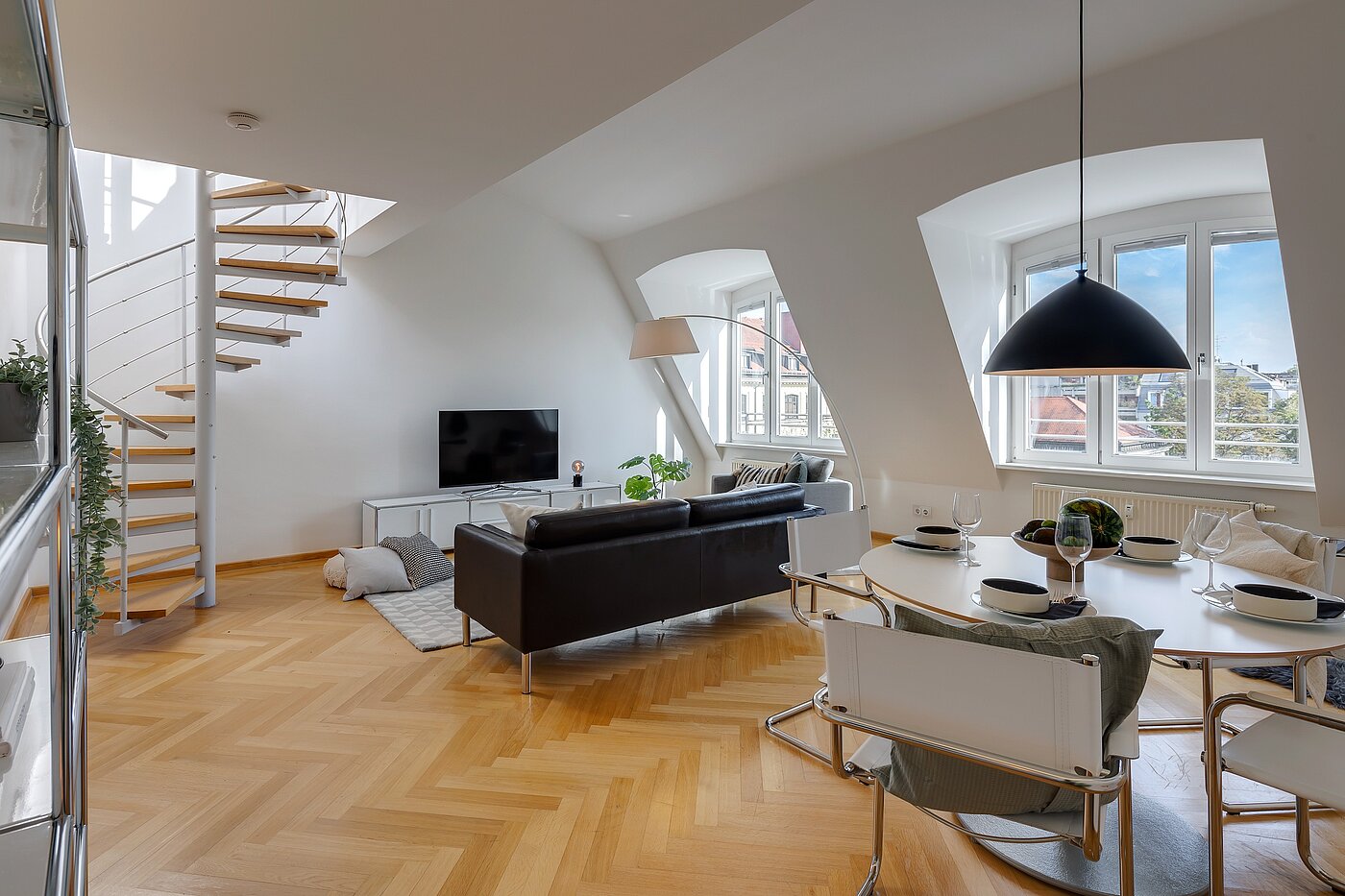 Квартира в многоэтажно доме с 2 комнатами | München-Schwabing | 2208ML2 | Großzügig