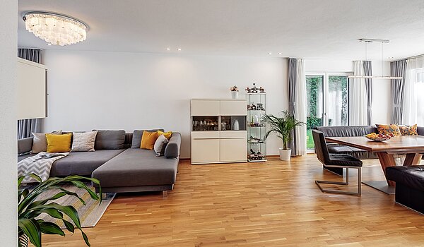 Половина двухквартирного жилого дома с 6 комнатами | München-Pasing | 2007ML5