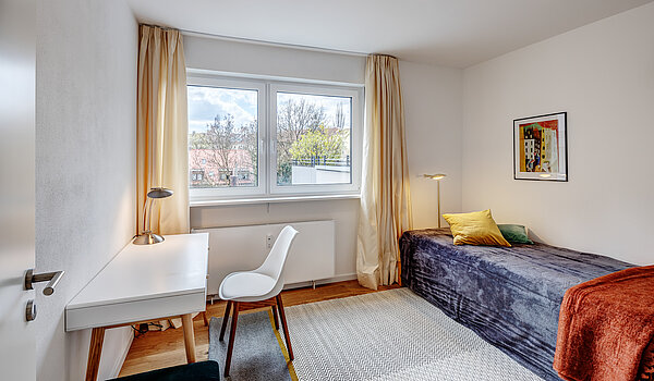 Квартира в многоэтажно доме с 4 комнатами | München-Au | 70423 | Arbeiten/Schlafen