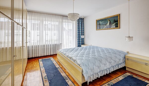 Особняк с 6 комнатами | Unterschleißheim | 2209ML7 | Schlafzimmer mit...