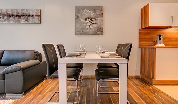 Плоский с 4 комнатами | München-Neuhausen | 70471 | ...mit Platz zum Essen