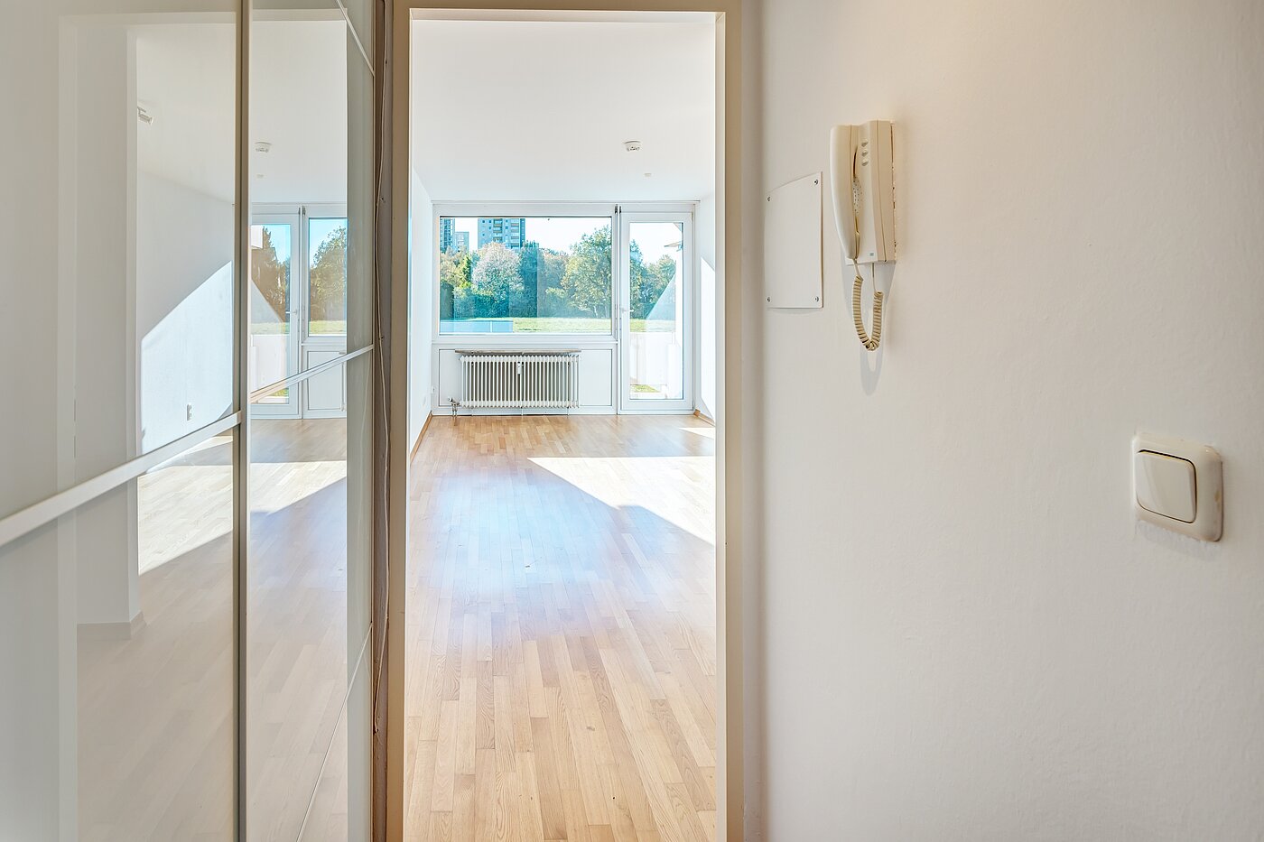 Apartment с 2 комнатами | München-Feldmoching | 70466 | Flur vom Eingang kommend