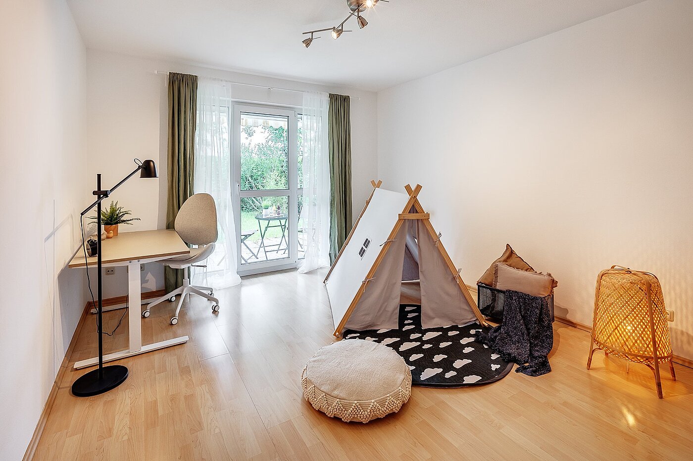 Квартира в многоэтажно доме с 3 комнатами | München-Hasenbergl | 2105ML10 | ... zum Garten