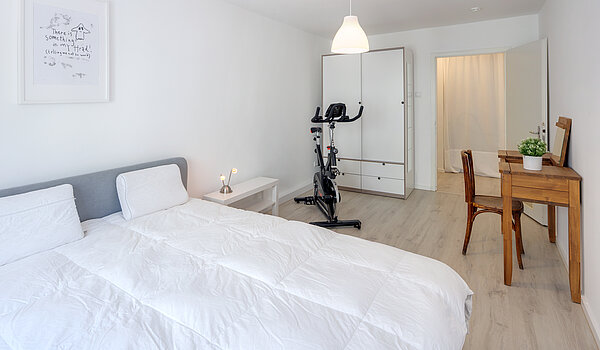 Квартира в многоэтажно доме с 2 комнатами | München-Sendling | 70414 | Kleiderschrank