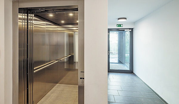 Penthouse с 2 комнатами | München-Bogenhausen | 70385 | ...Aufzug