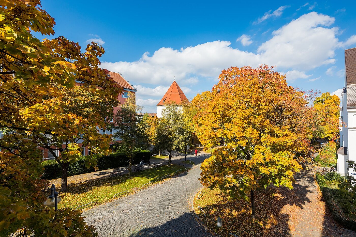 Квартира в многоэтажно доме с 2 комнатами | München-Sendling | 2010ML1 | Ausblick ins Grüne