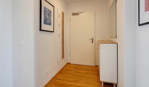 Квартира в многоэтажно доме с 2 комнатами | München-Ramersdorf | 70472 | Diele mit Stauraum