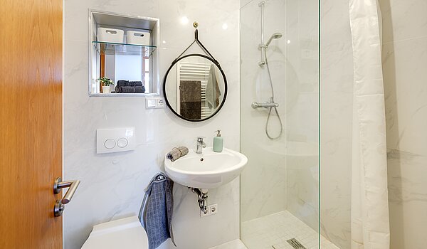 Квартира в многоэтажно доме с 3 комнатами | München-Schwabing | 703181 | Bad mit...