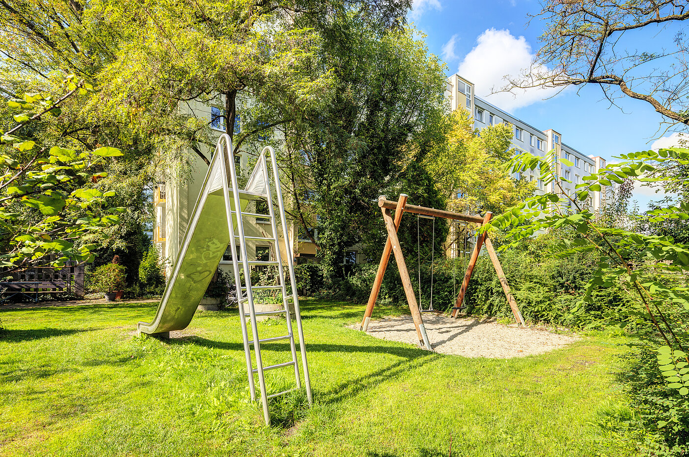 Квартира в многоэтажно доме с 2 комнатами | München-Bogenhausen | 70287 | ...mit Gemeinschaftsflächen