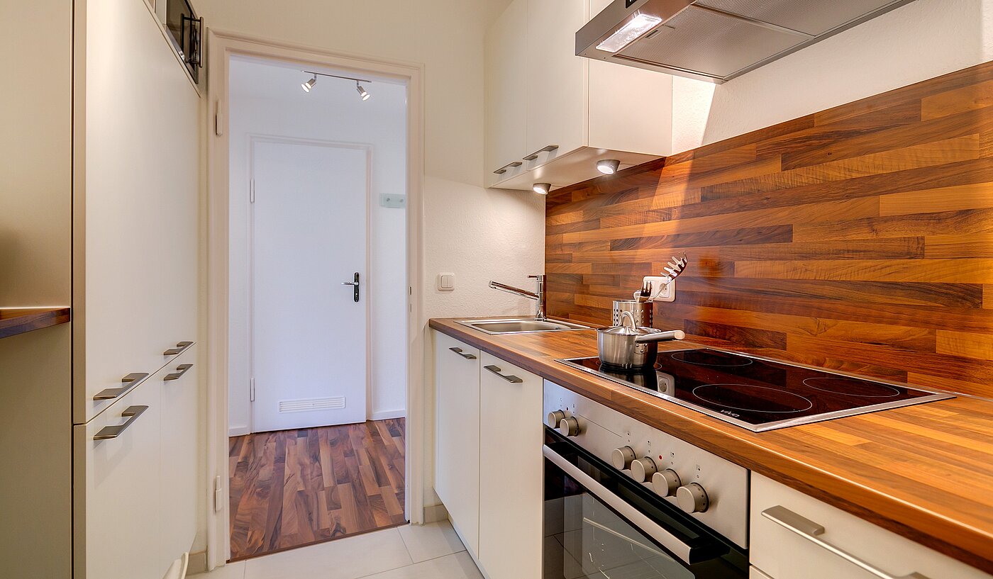 Квартира в многоэтажно доме с 2 комнатами | München-Schwabing | 70096 | Einbauküche samt Geräten