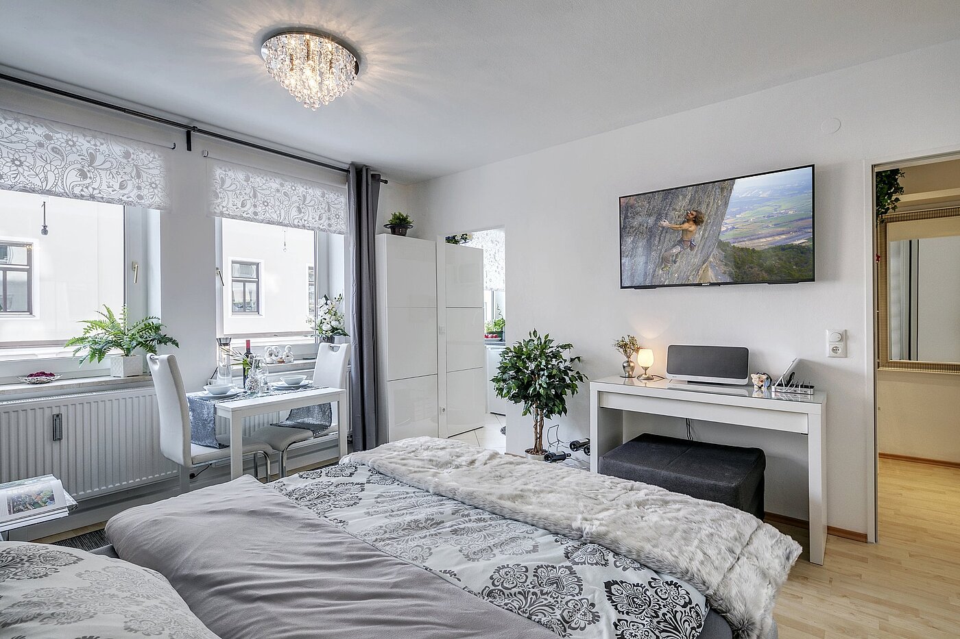 Квартира в многоэтажно доме с 1 комнатная | München-Maxvorstadt | 2106ML3 | Heller Wohn-/ Schlafraum