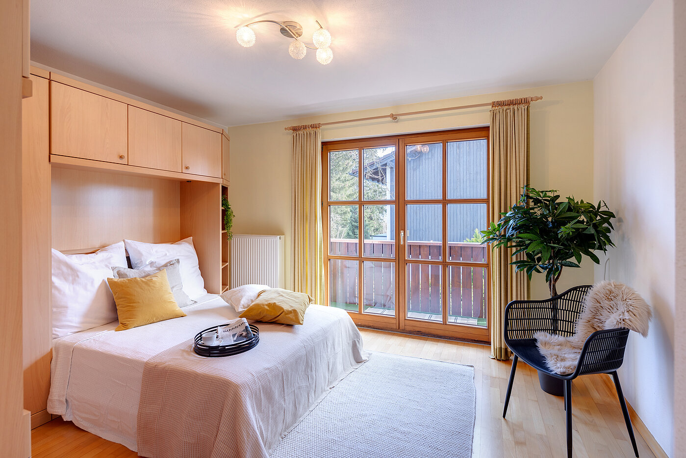 Квартира в многоэтажно доме с 2 комнатами | München-Trudering | 70178 | Schlafzimmer mit...