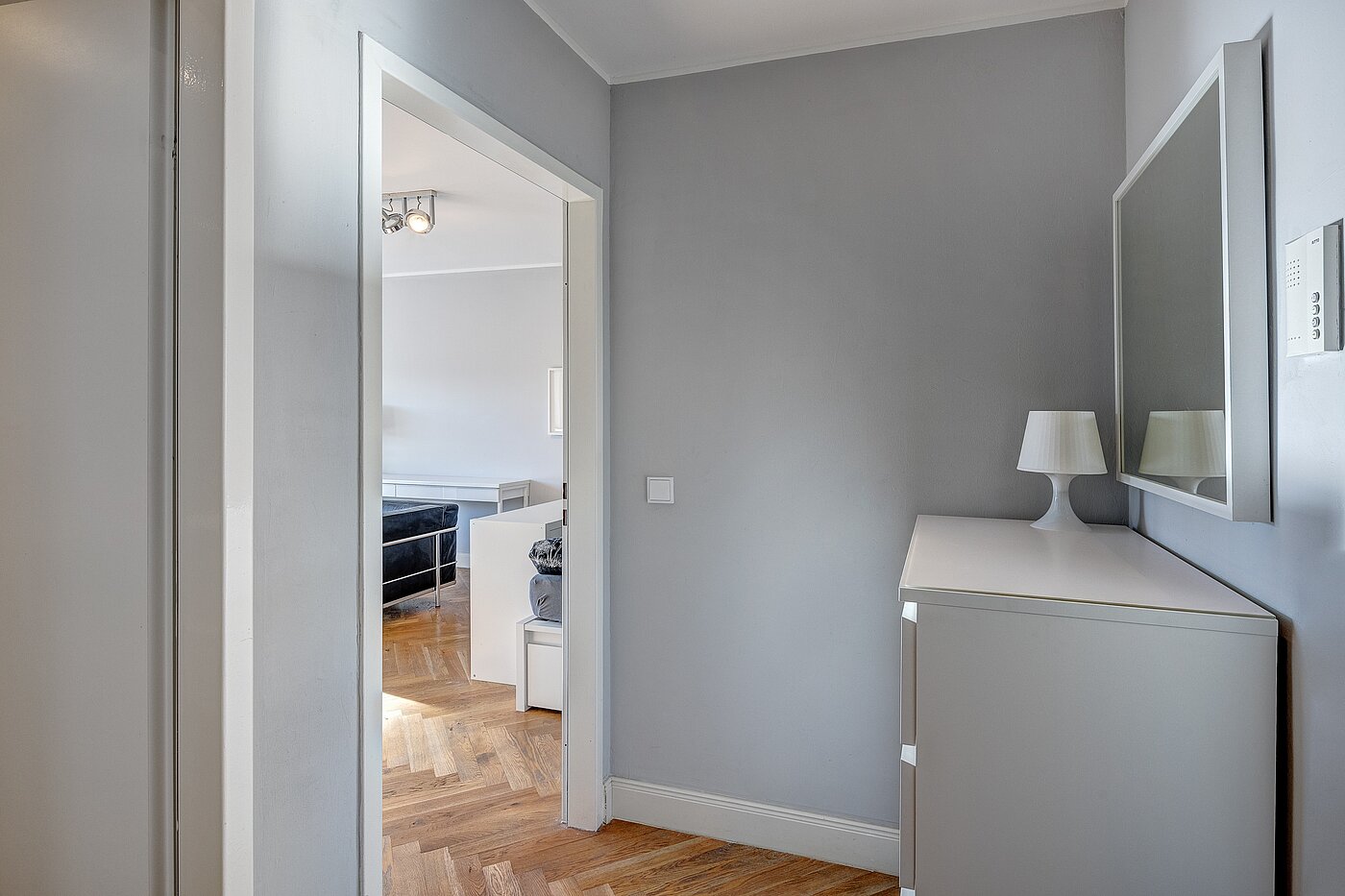 Квартира в многоэтажно доме с 1 комнатная | Rosenheim | 2109ML8 | Ansprechende Diele