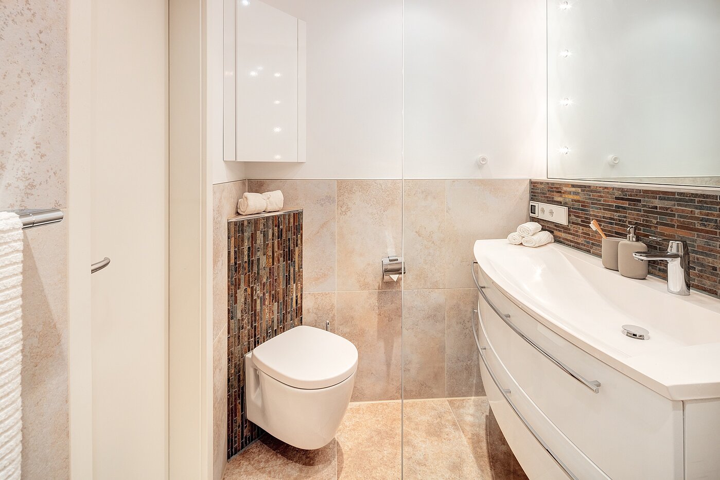 Квартира в многоэтажно доме с 3 комнатами | München-Maxvorstadt | 70133 | Bad mit...