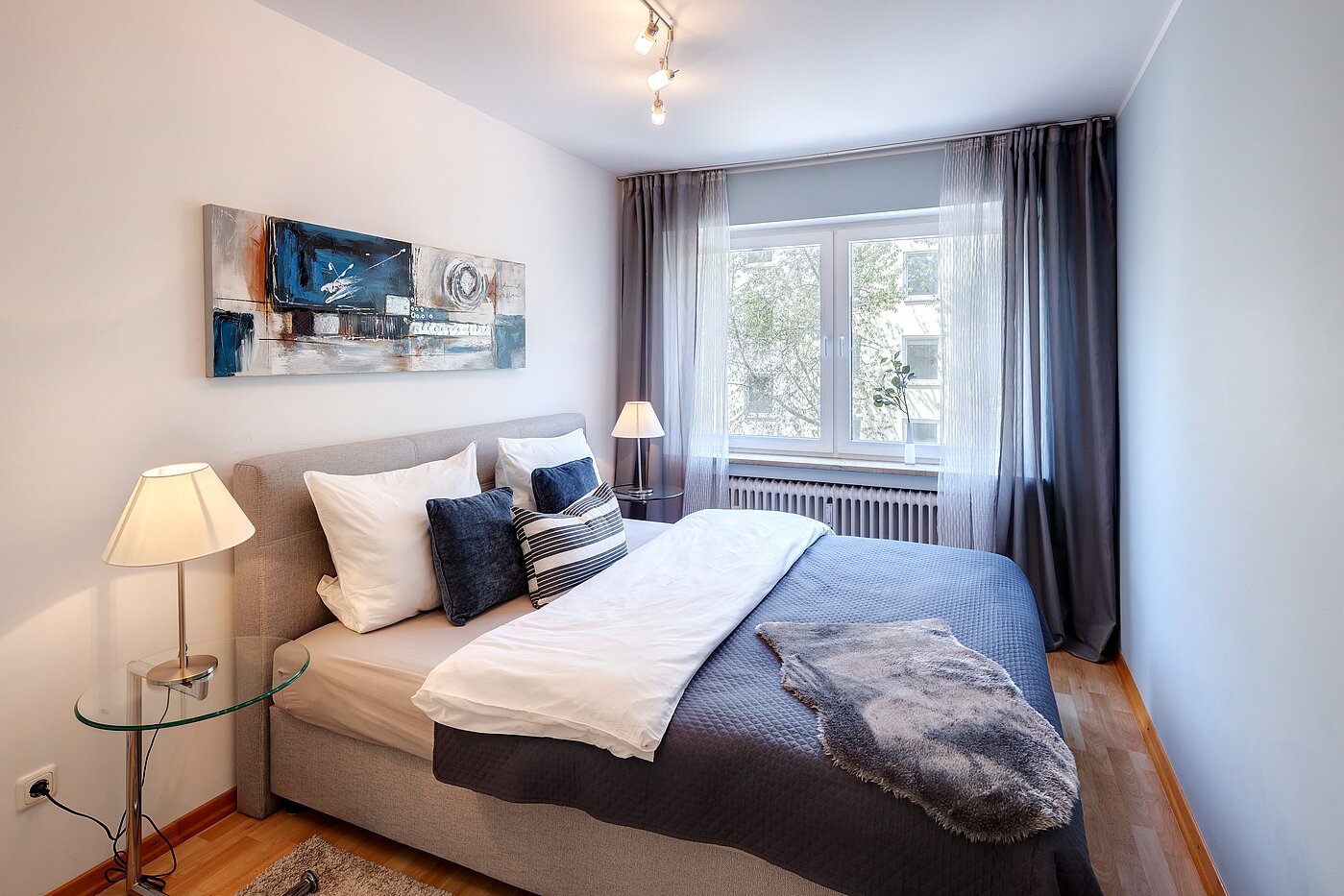 Квартира в многоэтажно доме с 2 комнатами | München-Schwabing | 70013 | Schlafzimmer...