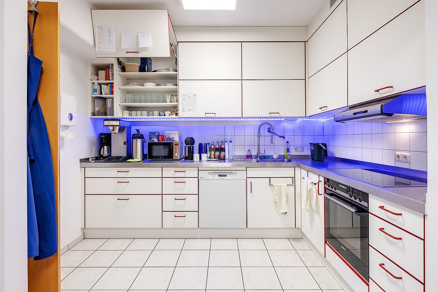 Büro с 9 комнатами | Weilheim in Oberbayern | 2108ML44 | Großzügige Küche