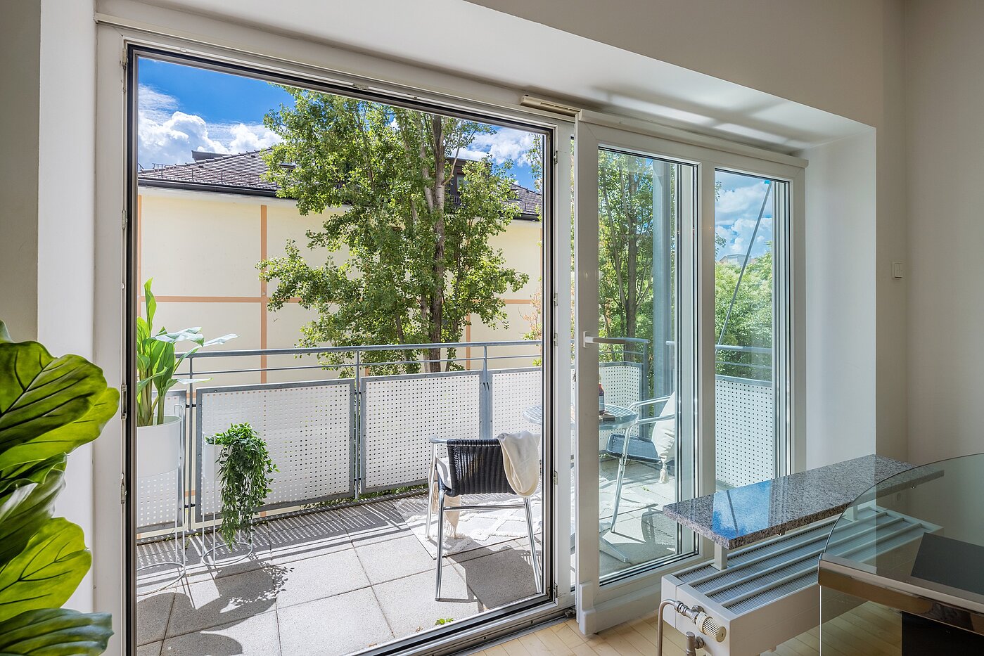 Квартира в многоэтажно доме с 1 комнатная | München-Maxvorstadt | 2206ML5 | ...und großem Südwest-Balkon