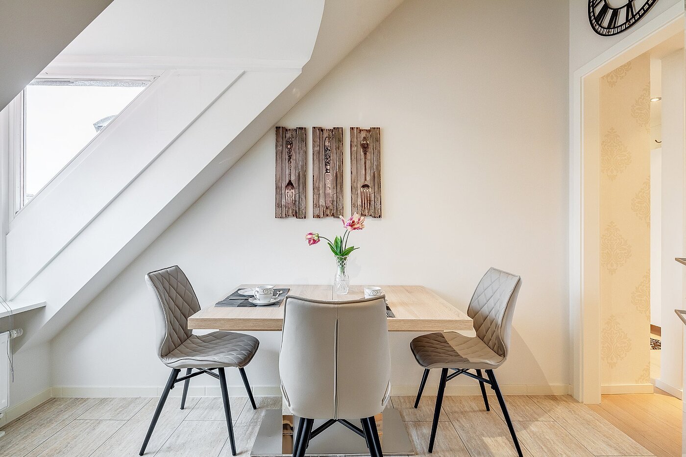 Квартира в многоэтажно доме с 2.5 комнатами | München-Moosach | 2012ML4 | Gemütliche Essecke