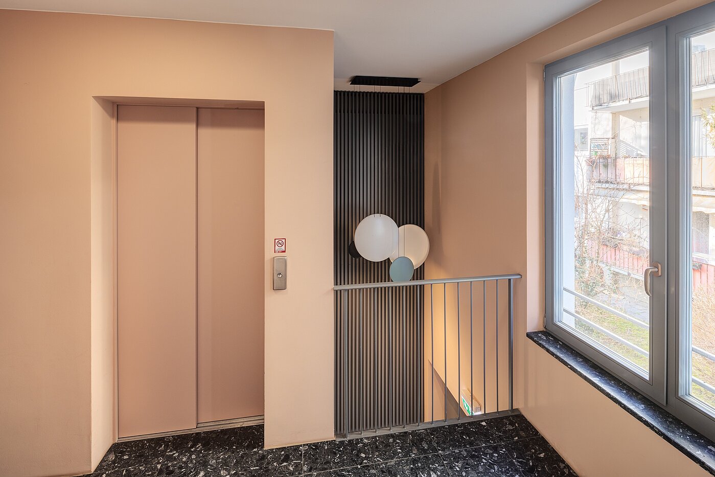 Квартира в многоэтажно доме с 2 комнатами | München-Schwabing | 70195 | Preisgekröntes...