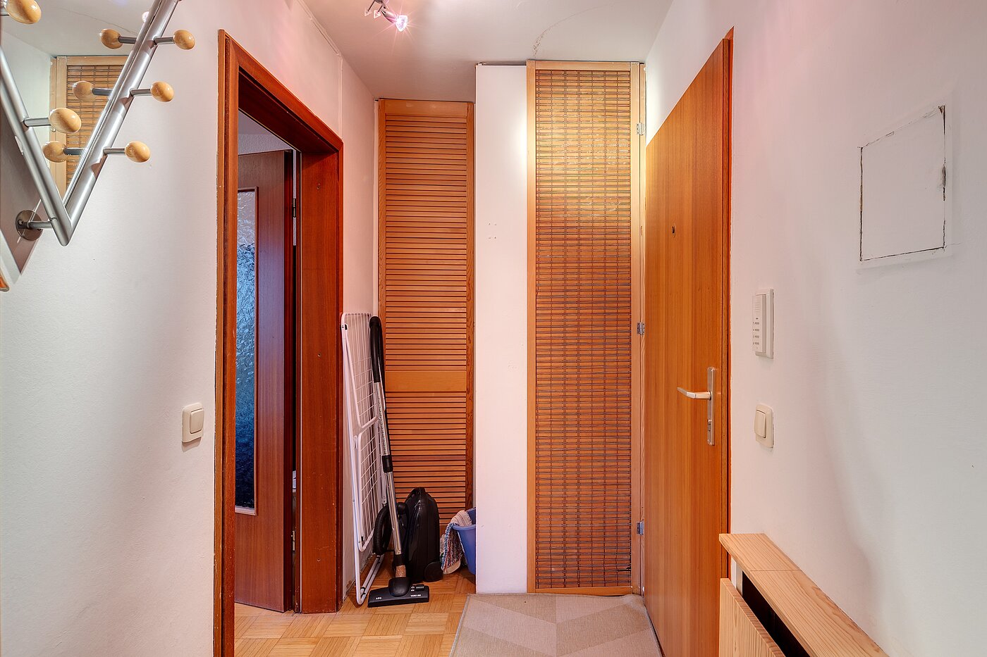 Квартира в многоэтажно доме с 1 комнатная | Ottobrunn | 2301ML1 | Flur mit Abstellraum