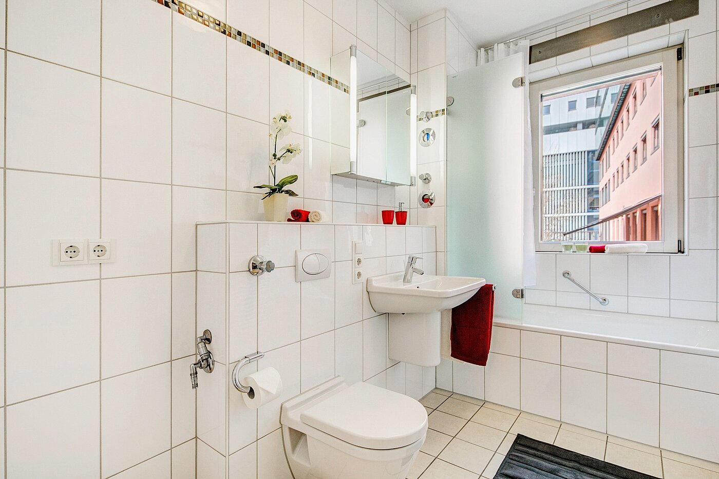Квартира в многоэтажно доме с 1.5 комнатами | München-Schwabing | 70392 | Badezimmer
